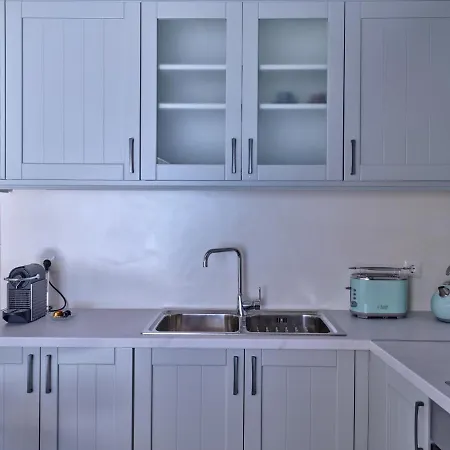 Retreat - The Arch * Páros